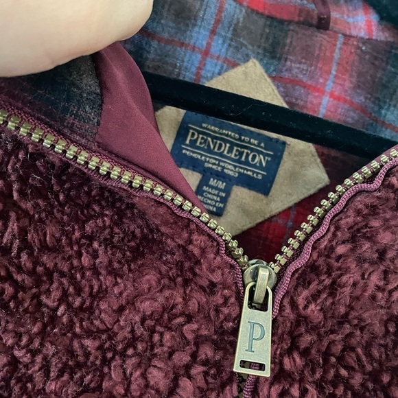 Burgundy Fuzzy Pendleton Teddy Full Zip Jacket❤️ - Picture 3 of 7